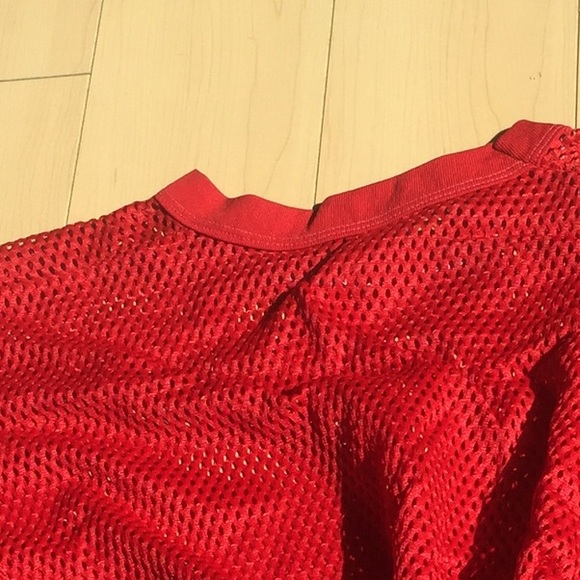 Red jersey - Picture 2 of 2