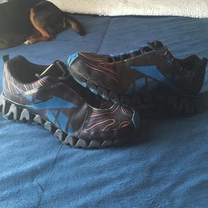 Men's size 9.5 reebok zig wild tr2