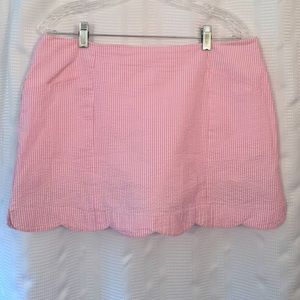 Pink seersucker scalloped hem skort