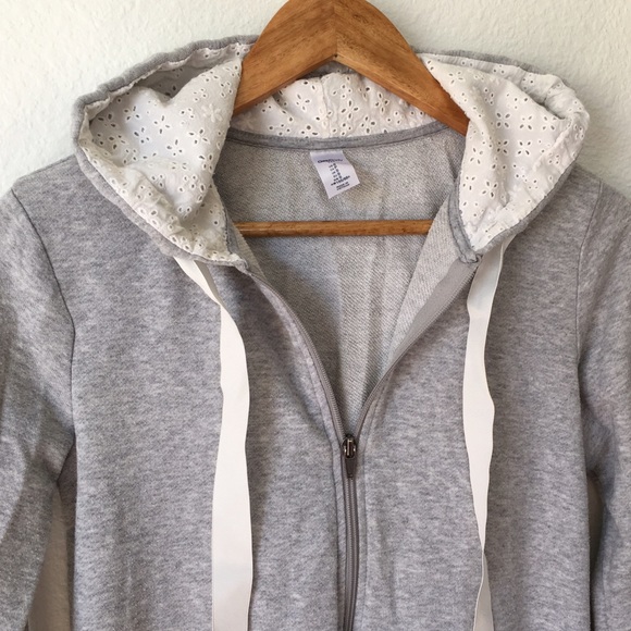 DONATED - Picture 2 of 4