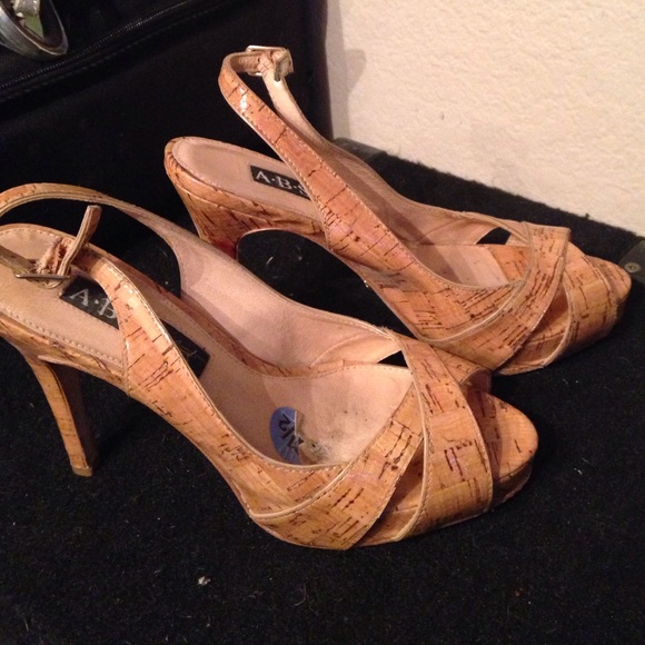 A.B.S by Allen Schwartz Cork Heels - Picture 2 of 4