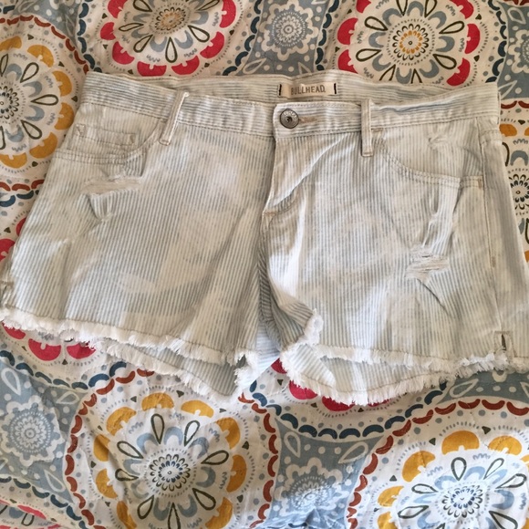 Acid wash Jean shorts - Picture 1 of 4
