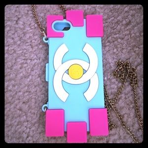 Iphone 5/5s phone case，chan*l with chain.