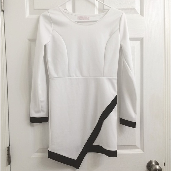 Long sleeve asymmetrical bodycon dress!