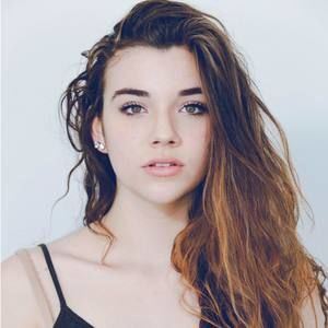 Meet your Posher, Bella