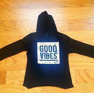 Good Vibes Graphic L/S Hoodied Shirt