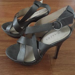 Bakers high-heel criss cross sandal in size 6.5
