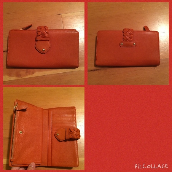 Michael Kors Purse & Wallet - Picture 4 of 4