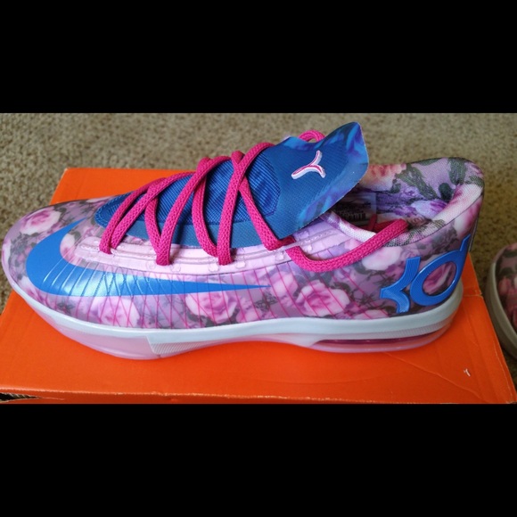 Kd aunt pearls brand new with receipt