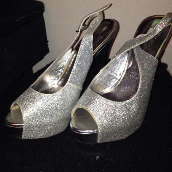 Michaelangelo Silver Glitter Slingback Heel