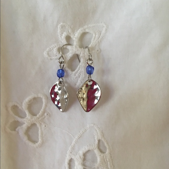 Long neckless and earrings - Picture 3 of 4