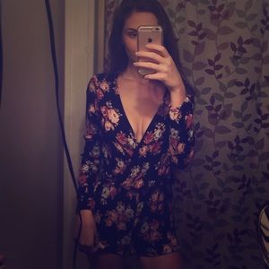 🌹🌸Floral Spring Romper🌸🌹