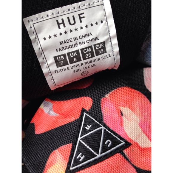 HUF X VOUTSA Classic Hi Lip Print Sneakers - Picture 4 of 4