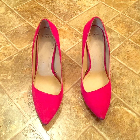 Zara Hot Pink pointed toe pumps