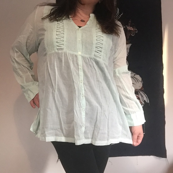 Calvin Klein Tops - Mint green peasant blouse