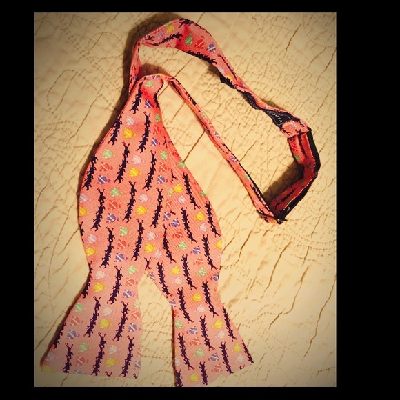 Vineyard Vines Bow Tie
