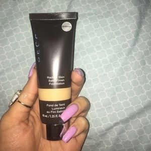 Brand new becca foundation in shade buttercup