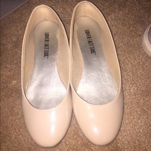 Size 5 flats