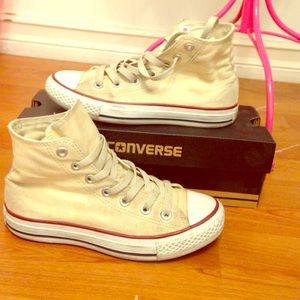 Cream/ ivory hightop converse