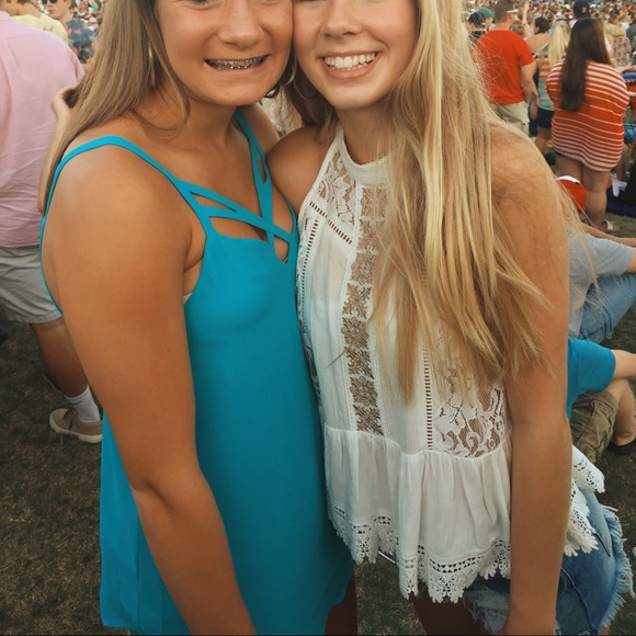 Adorable lace high neck tank