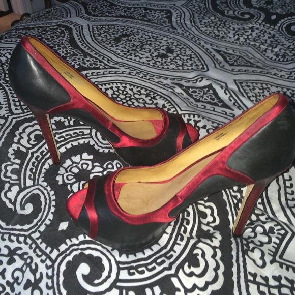 4" L. A. M. B. High heeled pump