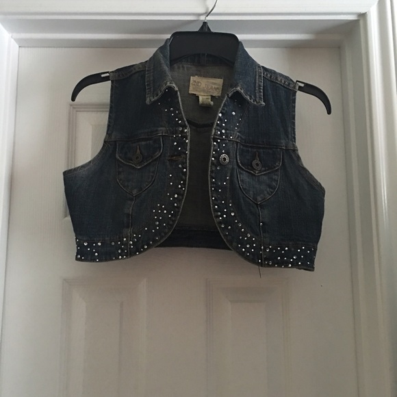 Jean short best with rhinestones