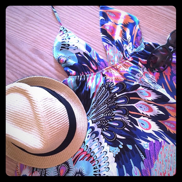 NWOT OXFORD CIRCUS Satin feather halter top - Picture 5 of 7