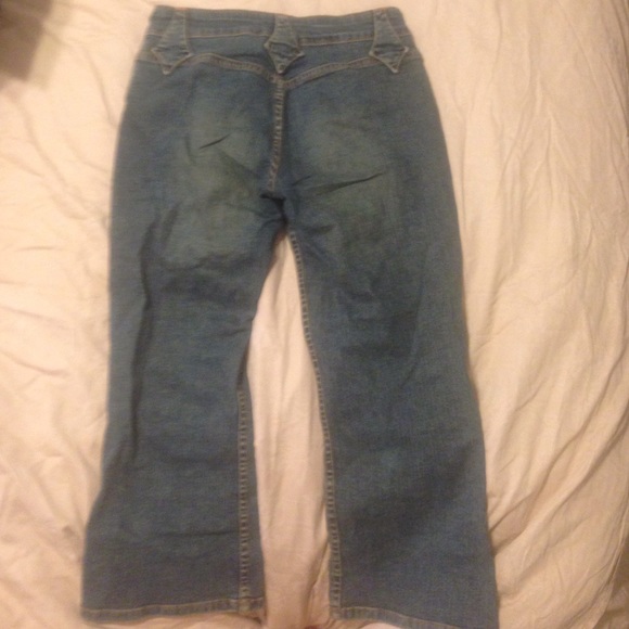 Capris - Picture 4 of 4