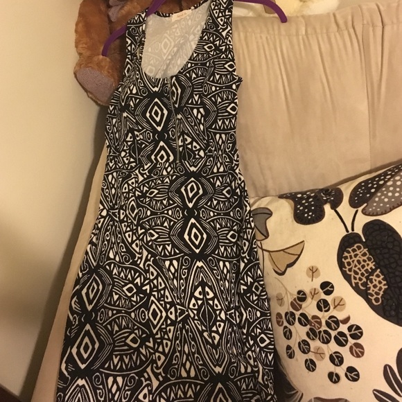 Tribal print cutout back dress! - Picture 4 of 4