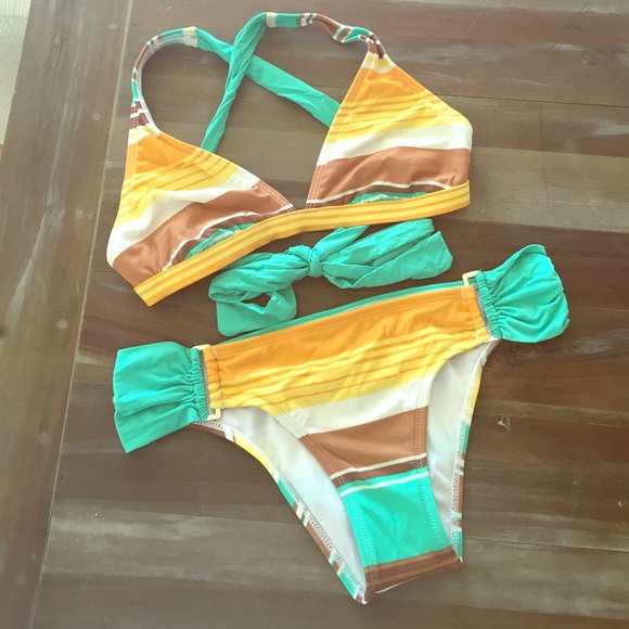 👙 Radio Fiji stripe bikini