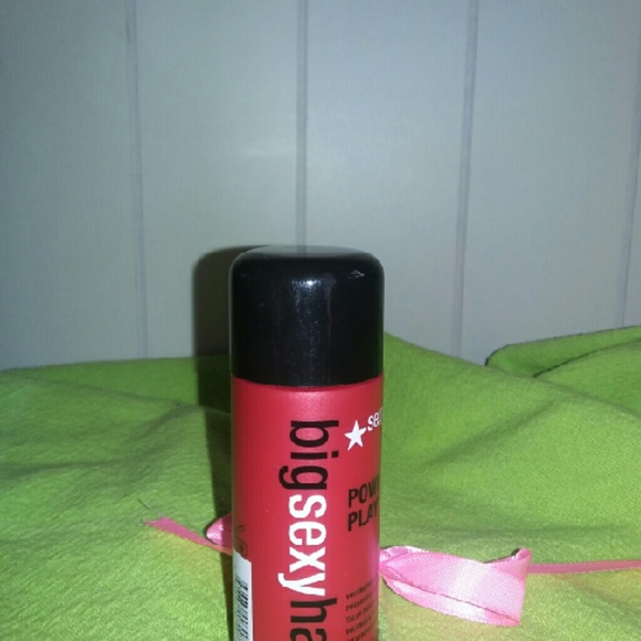 Big sexy hair powder play