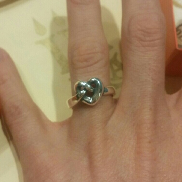 🚫SOLD🚫 James Avery Heart Knot Ring sz 7 - Picture 4 of 4