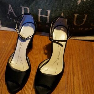 KATE SPADE peep toe heels black size 7.