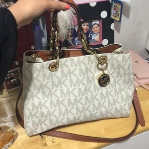 Michael Kors tote