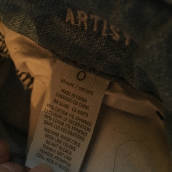 Denim cutoffs - Picture 3 of 3