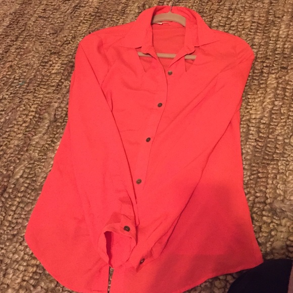 Blouse with top slits