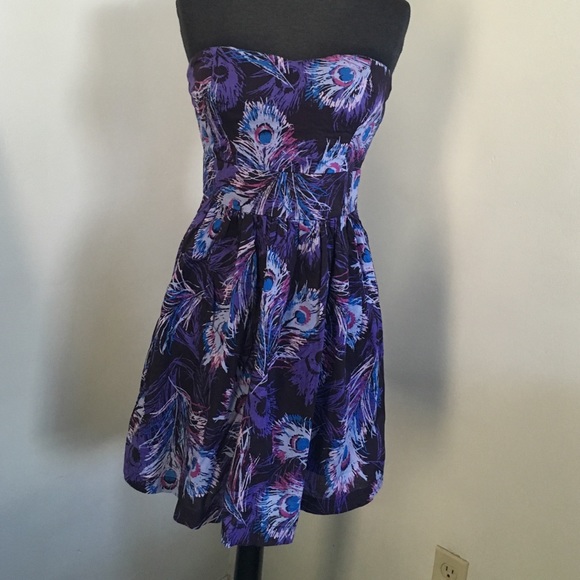 Dress - Picture 2 of 4