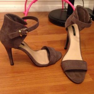 Brand new classy one strap heels
