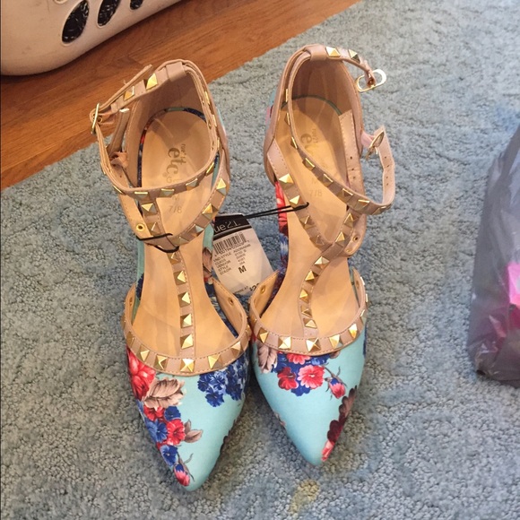Studded pumps