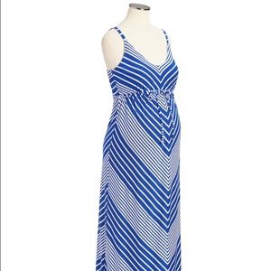 Old Navy maternity maxi dress