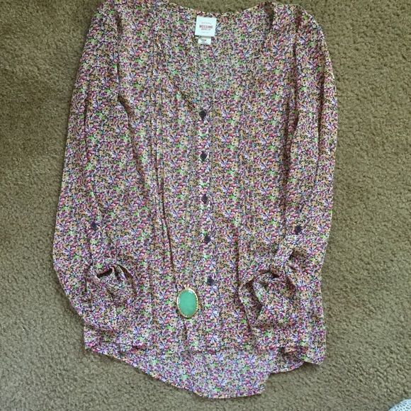 Long-sleeved Floral Blouse - Picture 1 of 3