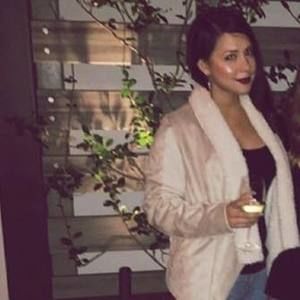 Meet your Posher, Evette