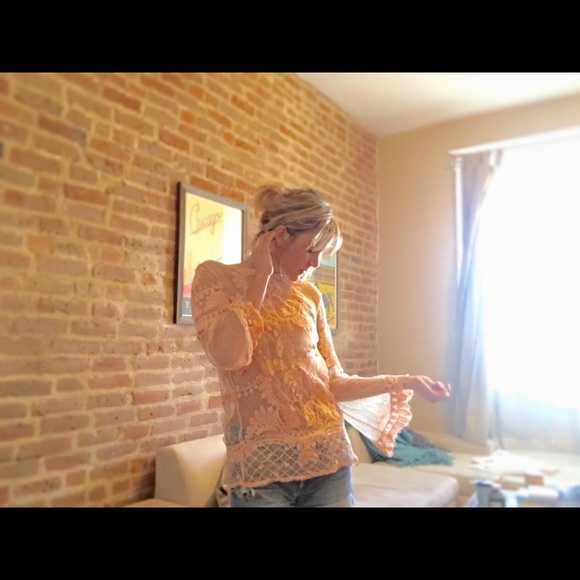 Stunning Light pink Lace Top NWT SIZE Small - Picture 4 of 4