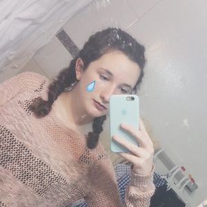 Meet your Posher, Ella