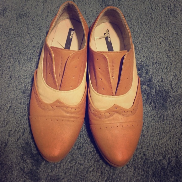 BDG.slip on leather two-tone wing tip shoes - Picture 1 of 3