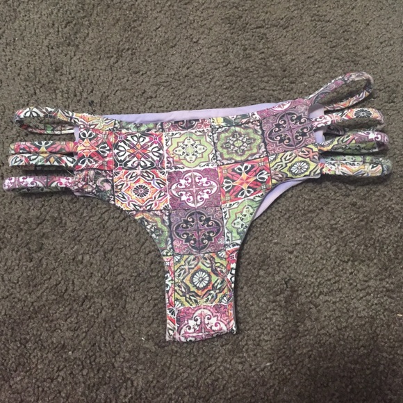 Bikini bottoms