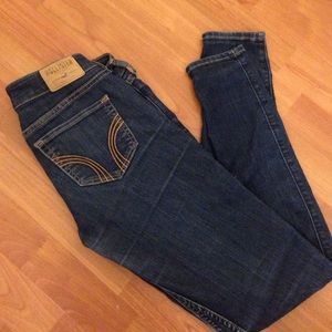 Dark wash hollister skinny jeans