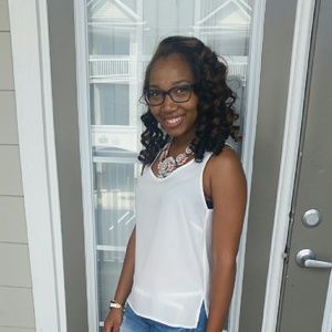 Meet your Posher, Cierra