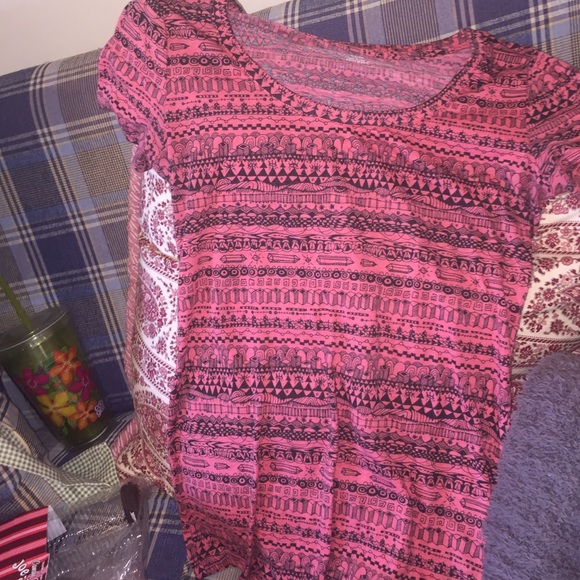 Peachy/black Aztec top