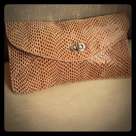 ‼️Reduced‼️ $40$ Sorial coco clutch coffee